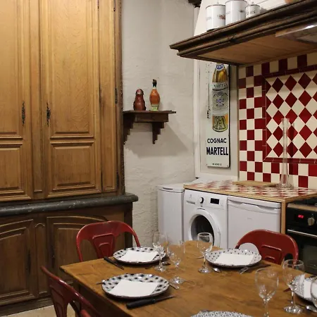 Verteuil-sur-charente, 6 Pieces, 11 Personnes - Fr-1-653-5 Сasa de vacaciones