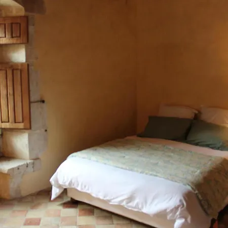 Verteuil-sur-charente, 6 Pieces, 11 Personnes - Fr-1-653-5 Сasa de vacaciones