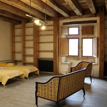 Verteuil-sur-charente, 6 Pieces, 11 Personnes - Fr-1-653-5 * Verteuil-sur-Charente